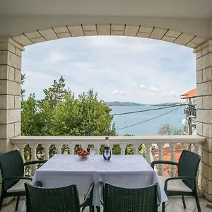 Lovric Apartment