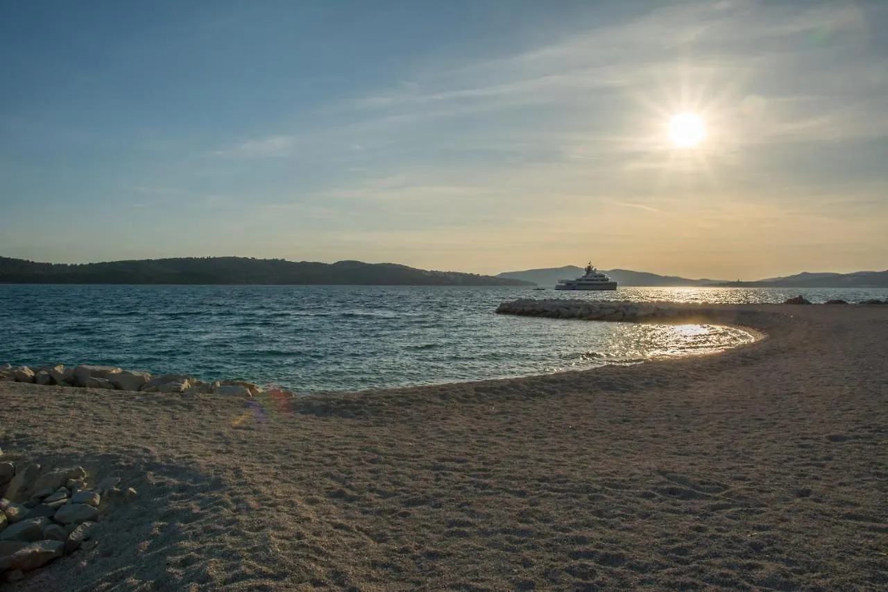 Luxury Sea View Apartment 20 M From The Sea Trogir