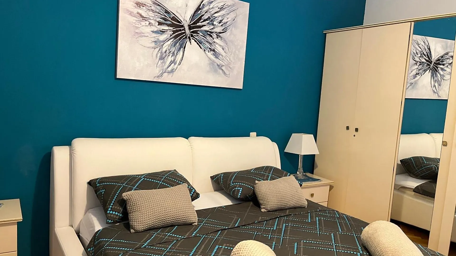 Luxury Sea View Apartment 20 M From The Sea Trogir