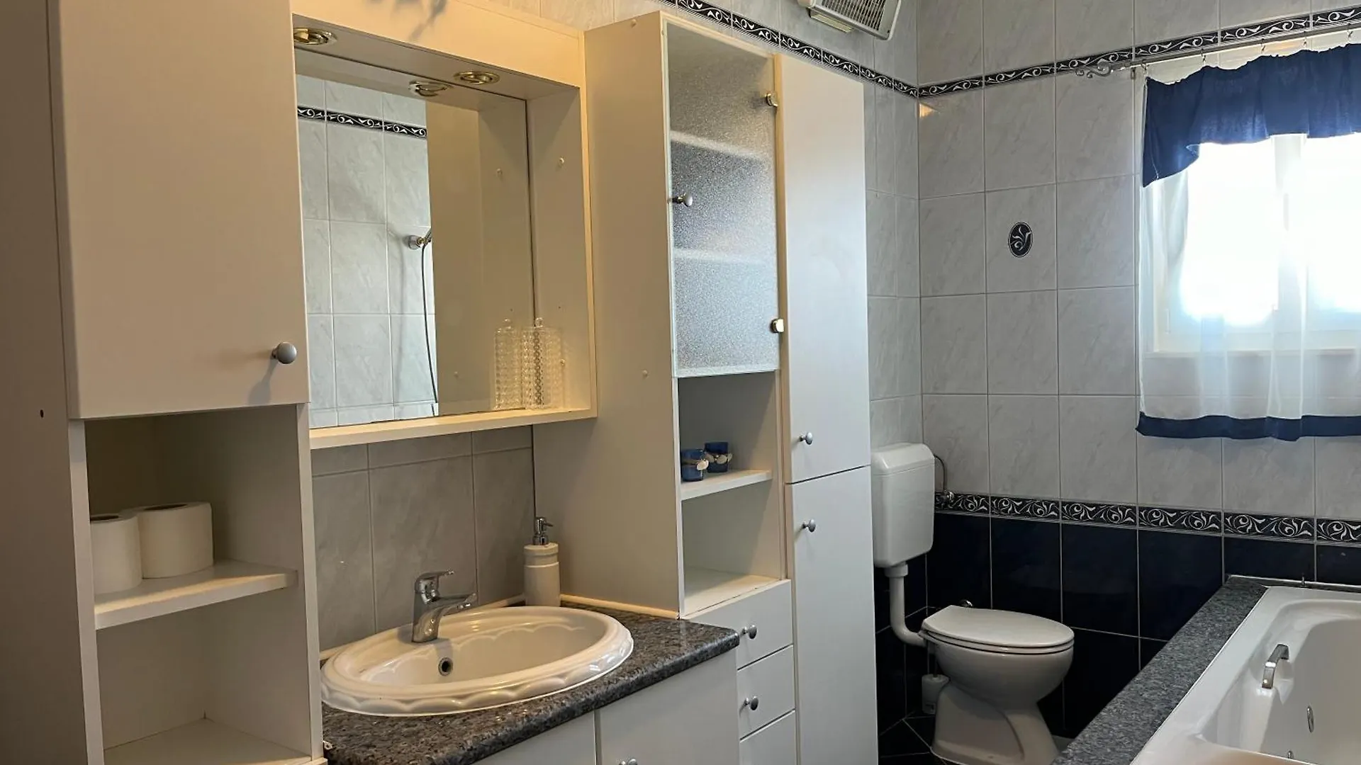 Luxury Sea View Apartment 20 M From The Sea Trogir 0*,